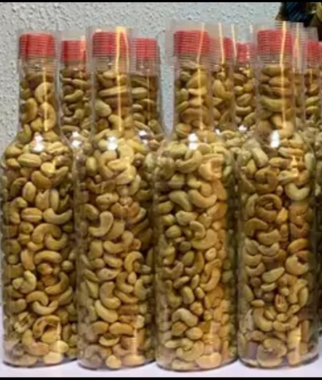 Premium Oven-Roasted Jumbo Cashews (1kg Bulk Pouch)
